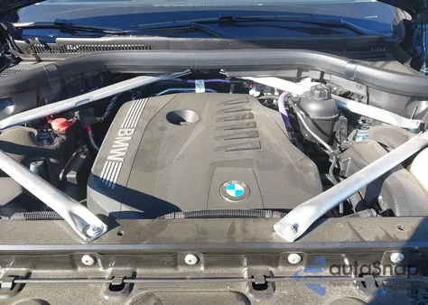 2024 BMW X7 xDrive40I z USA, uszkodzony, nr VIN 5UX23EM02R9T70526